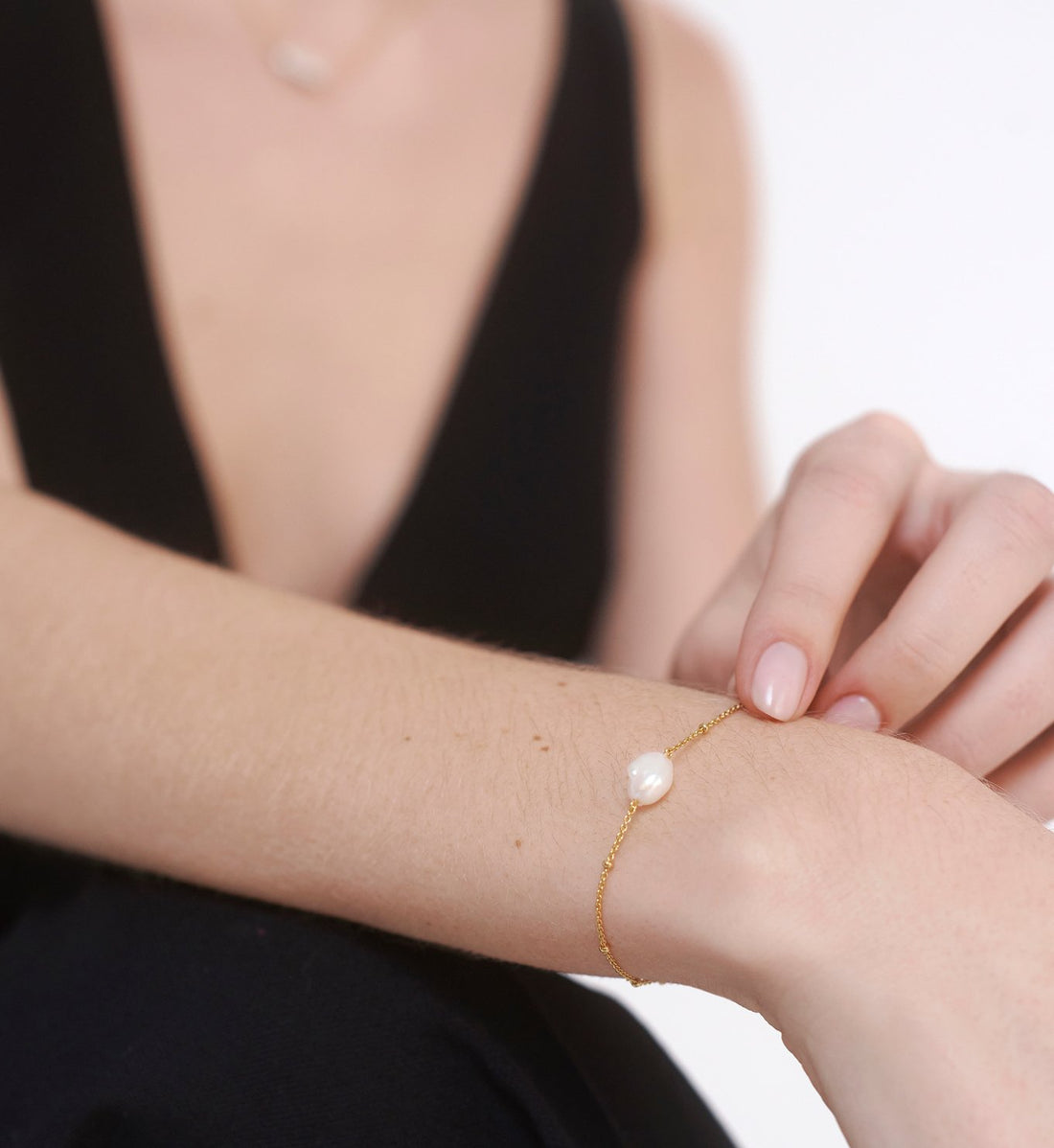 Nura Tiny Keshi Pearl Bracelet | 18ct Gold Plated